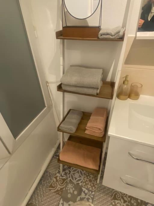 Appartement Gaite 4 Personnes à Paris Extérieur photo